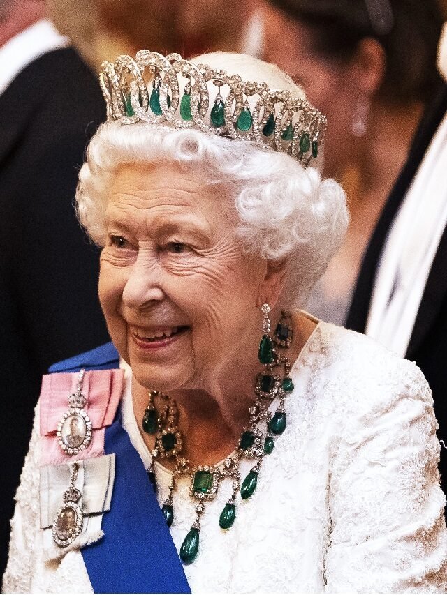 How old was Elizabeth became queen of Britain